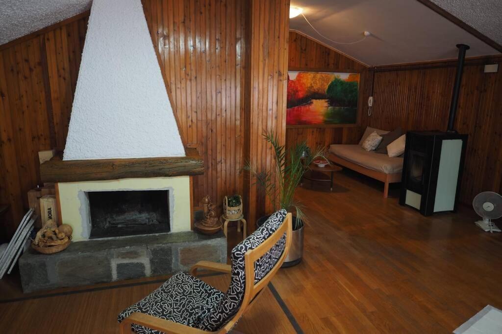 La Casa Degli Ospiti Appartement Morbegno Buitenkant foto