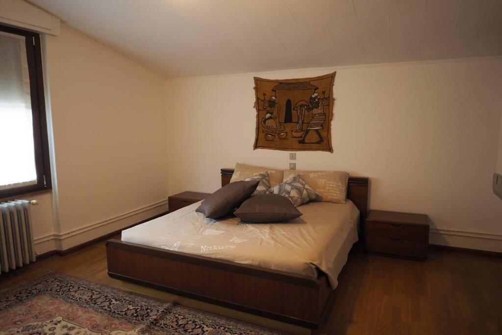 La Casa Degli Ospiti Appartement Morbegno Buitenkant foto